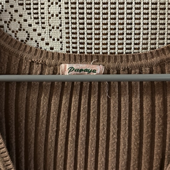 Women’s Long Sleeve Low Cut t -shirt - Picture 4 of 5